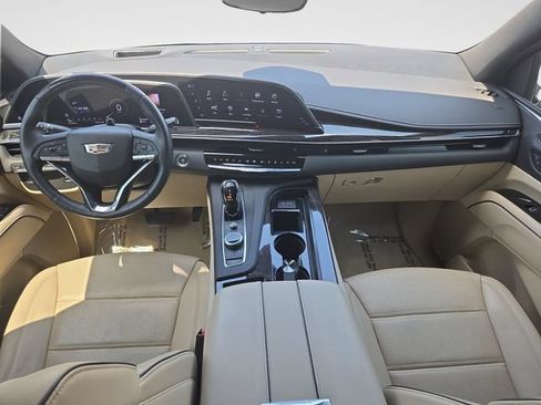 Used 2023 Cadillac Escalade Premium Luxury AWD/4WD image 9