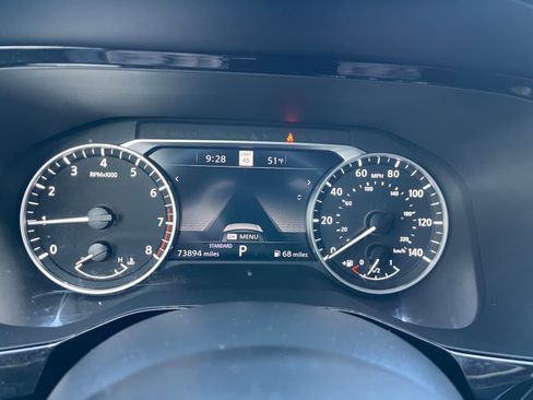 Used 2023 Nissan Pathfinder SL image 9