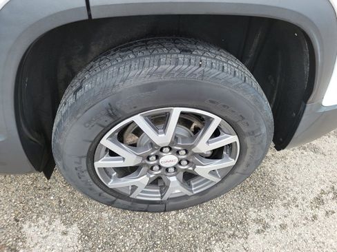 Used 2020 GMC Acadia SLE w/ Driver Convenience Package FWD image 12