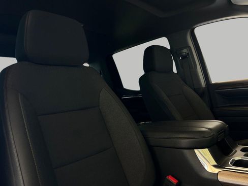 Used 2023 Chevrolet Silverado 1500 LT Trail Boss w/ Protection Package image 18