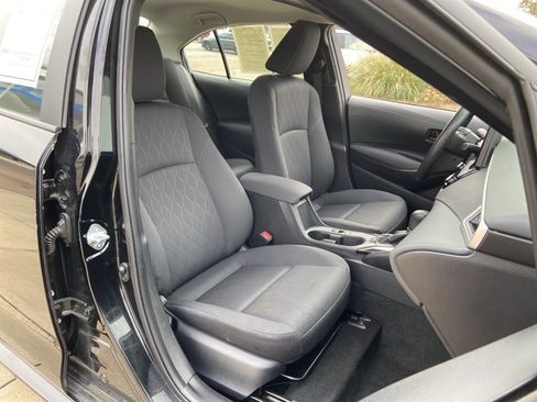 Used 2024 Toyota Corolla LE image 19