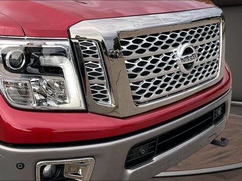 Used 2017 Nissan Titan Platinum Reserve AWD/4WD image 27