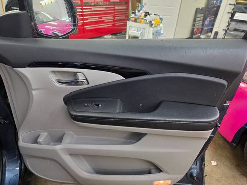 Used 2016 Honda Pilot Touring image 25