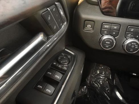 Used 2024 GMC Sierra 2500 SLT w/ SLT Convenience Package AWD/4WD image 20