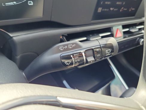 New 2026 Kia Niro LX FWD image 29