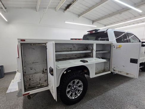 Used 2019 Ford F250 XLT w/ XLT Premium Package image 11