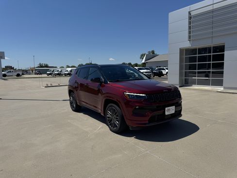 Certified 2022 Jeep Compass High Altitude image 2