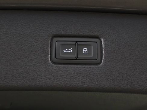Used 2022 Audi Q7 2.0T Premium Plus AWD/4WD image 21