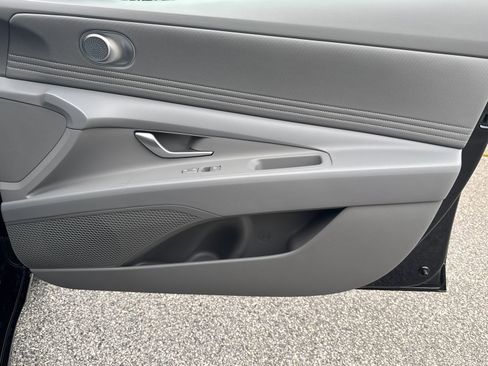 Certified 2025 Hyundai Elantra Sport image 14
