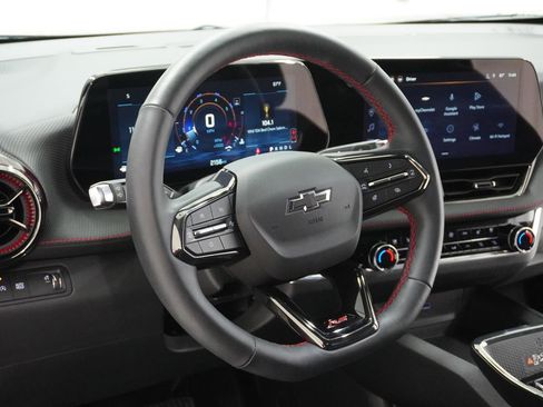 New 2026 Chevrolet Equinox RS w/ Convenience Package III FWD image 19