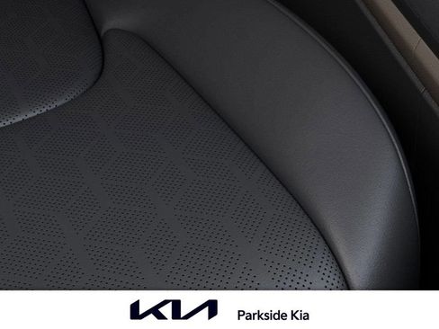 New 2026 Kia Carnival EX image 24