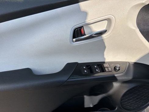 Used 2016 Toyota Prius Two image 13