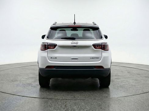 Used 2025 Jeep Compass Limited AWD/4WD image 7
