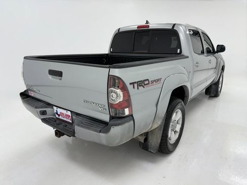 Used 2014 Toyota Tacoma PreRunner image 41