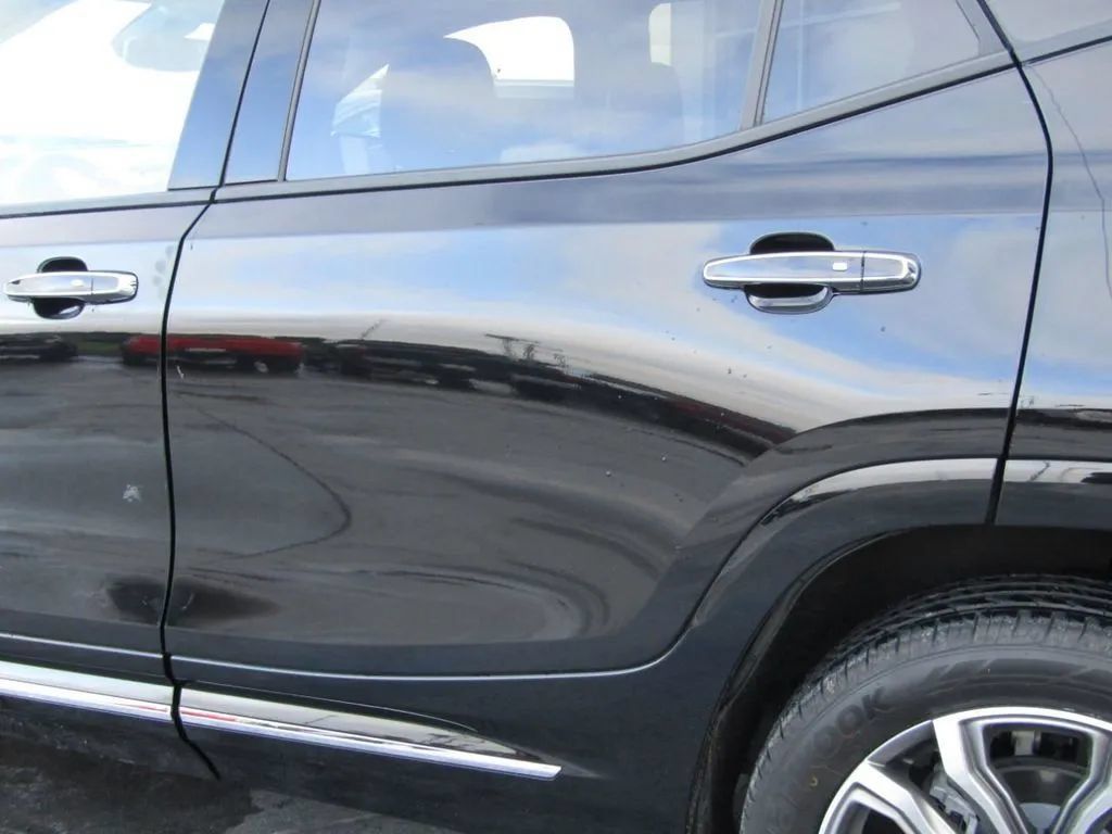 Used 2018 GMC Terrain Denali w/ Comfort Package AWD/4WD image 27