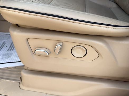 Used 2022 Cadillac Escalade ESV Premium Luxury w/ Performance Package image 13