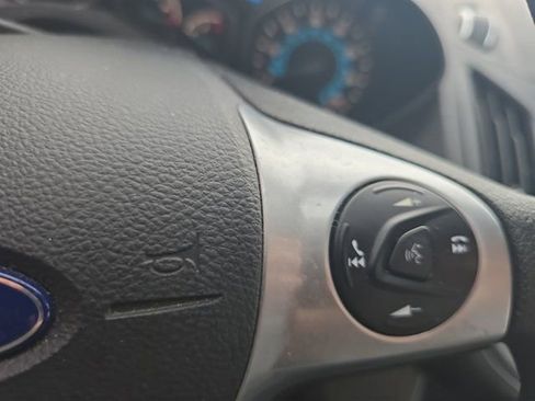 Used 2015 Ford Escape SE w/ Equipment Group 201A image 19