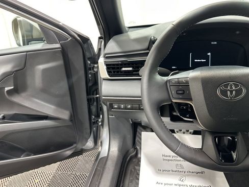 Used 2025 Toyota Camry XSE image 26