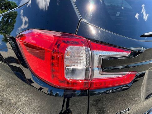 Certified 2025 Subaru Ascent Bronze Edition AWD/4WD image 29
