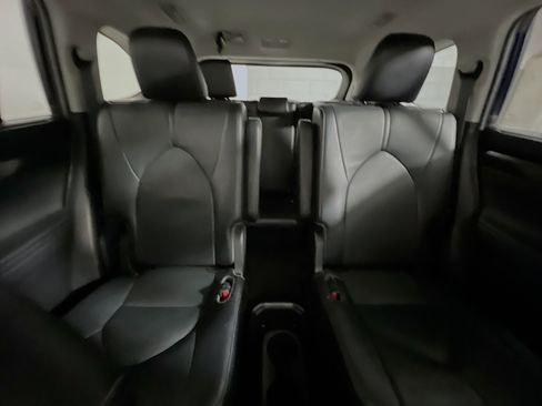 Used 2022 Toyota Highlander Limited image 33