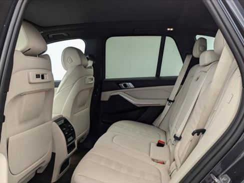 Used 2019 BMW X5 xDrive40i w/ Convenience Package image 17