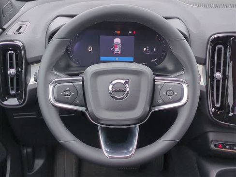 New 2026 Volvo XC40 B5 Ultra w/ Protection Package Premier image 23