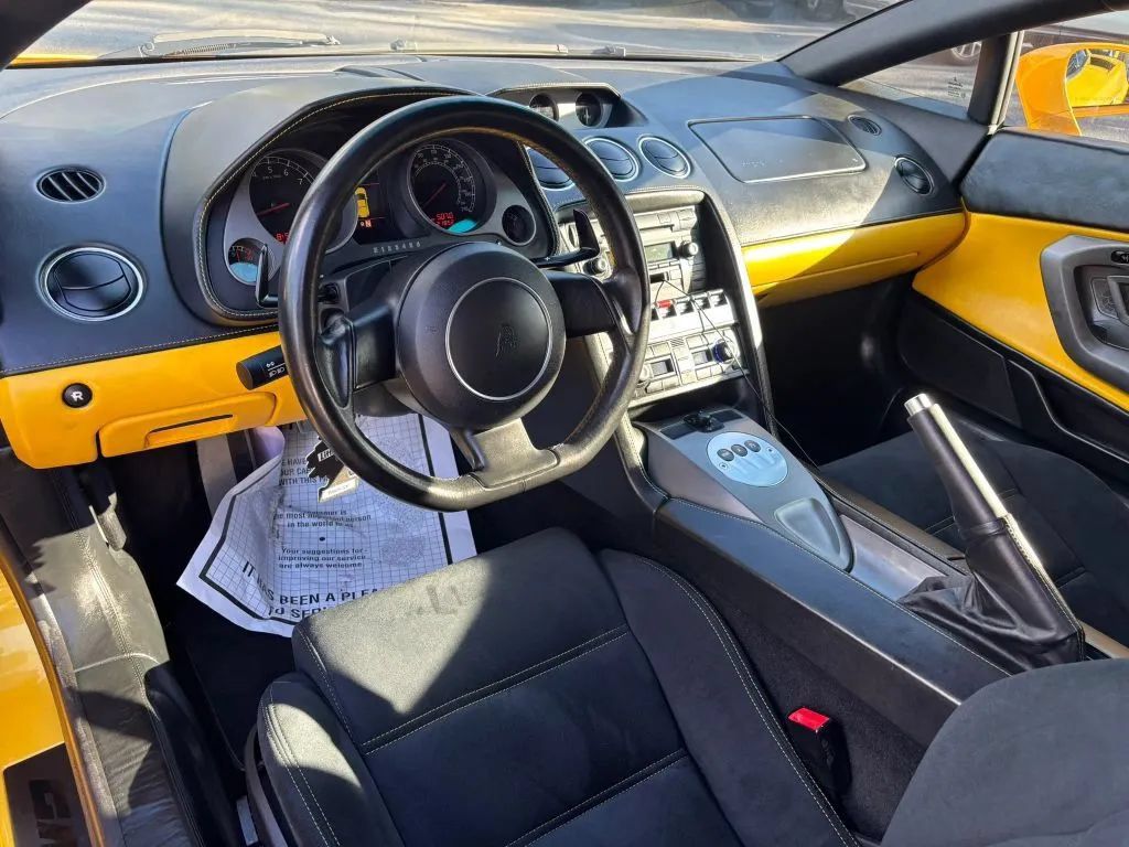 Used 2004 Lamborghini Gallardo AWD/4WD image 2