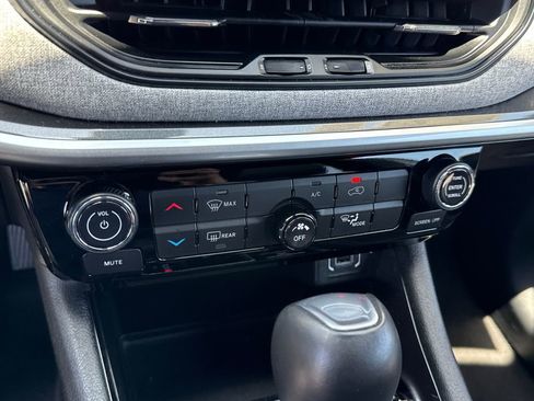Certified 2024 Jeep Compass Latitude AWD/4WD image 31