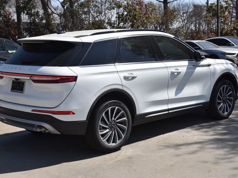 New 2026 Lincoln Corsair Reserve image 6