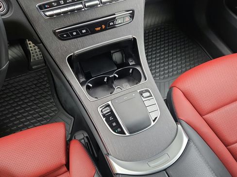 Used 2022 Mercedes-Benz GLC 300 4MATIC image 14