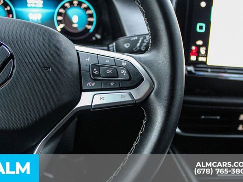 Used 2025 Volkswagen Atlas Cross Sport SE image 27