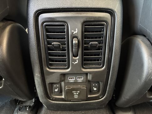 Certified 2025 Dodge Durango GT AWD/4WD image 17