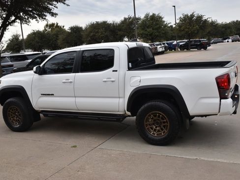 Used 2023 Toyota Tacoma Trail Edition image 11