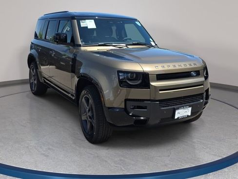 New 2026 Land Rover Defender 110 X-Dynamic SE AWD/4WD image 3