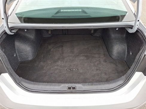Used 2024 Nissan Altima 2.5 SV image 23