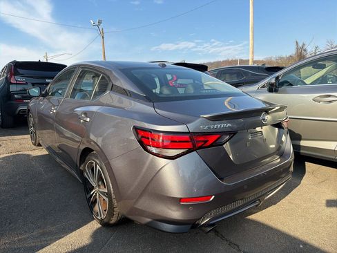 Used 2020 Nissan Sentra SR w/ Premium Package FWD image 12