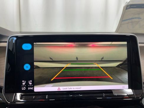 New 2026 Volkswagen Atlas SE image 17