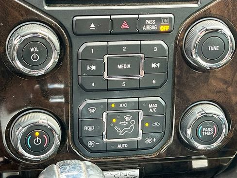 Used 2014 Ford F150 Platinum AWD/4WD image 15