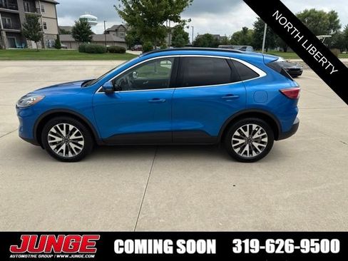 Certified 2020 Ford Escape Titanium AWD/4WD image 4