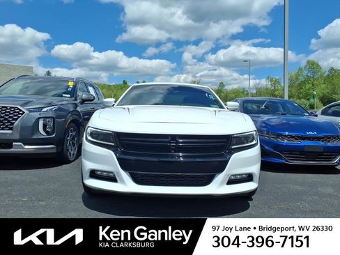 Used 2022 Dodge Charger SXT w/ Cold Weather Package AWD/4WD image 4