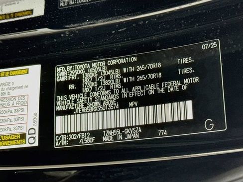 Certified 2025 Toyota 4Runner TRD Off-Road AWD/4WD image 33