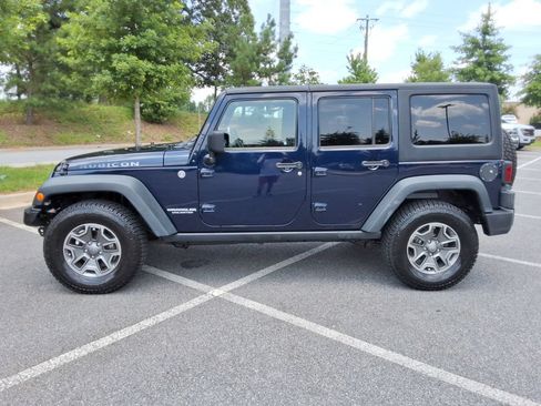 Used 2013 Jeep Wrangler Unlimited Rubicon w/ Connectivity Group AWD/4WD image 8