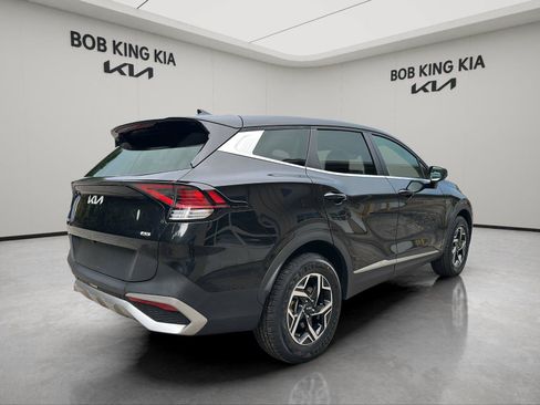 Used 2024 Kia Sportage LX AWD/4WD image 5