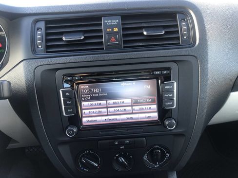 Used 2015 Volkswagen Jetta S w/ Welcome Package image 11