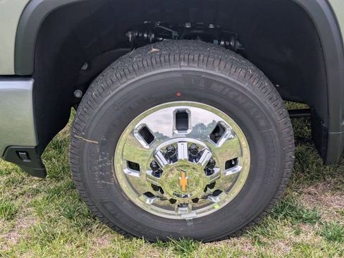 New 2026 Chevrolet Silverado 3500 High Country w/ Technology Package AWD/4WD image 7