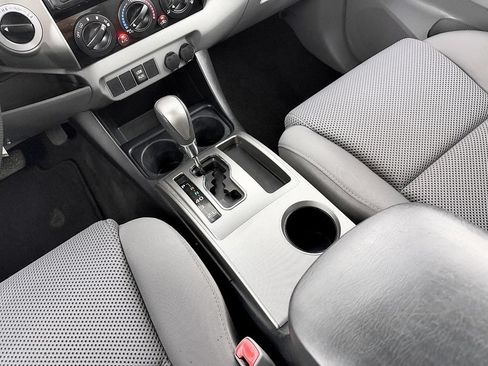 Used 2013 Toyota Tacoma 4x4 Double Cab image 24