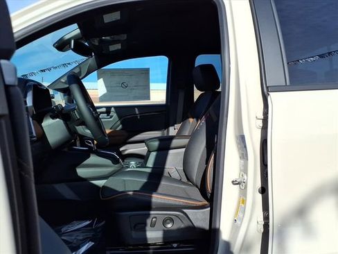 New 2026 GMC Canyon AT4 image 7