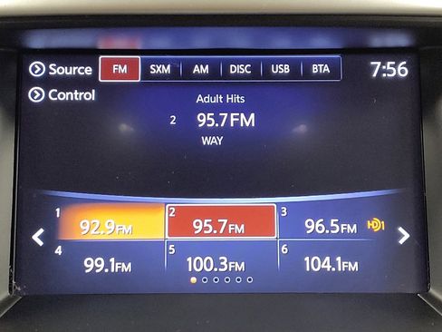 Used 2020 Nissan Pathfinder SL FWD image 25