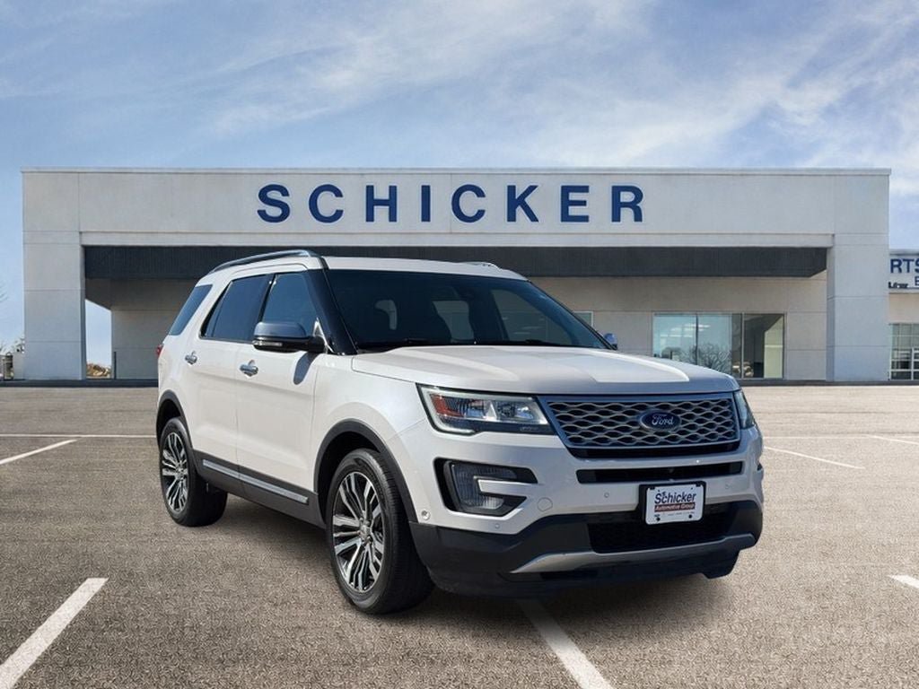 Used 2017 Ford Explorer Platinum AWD/4WD image 1