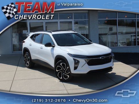 New 2026 Chevrolet Trax RS w/ Sunroof Package FWD image 1